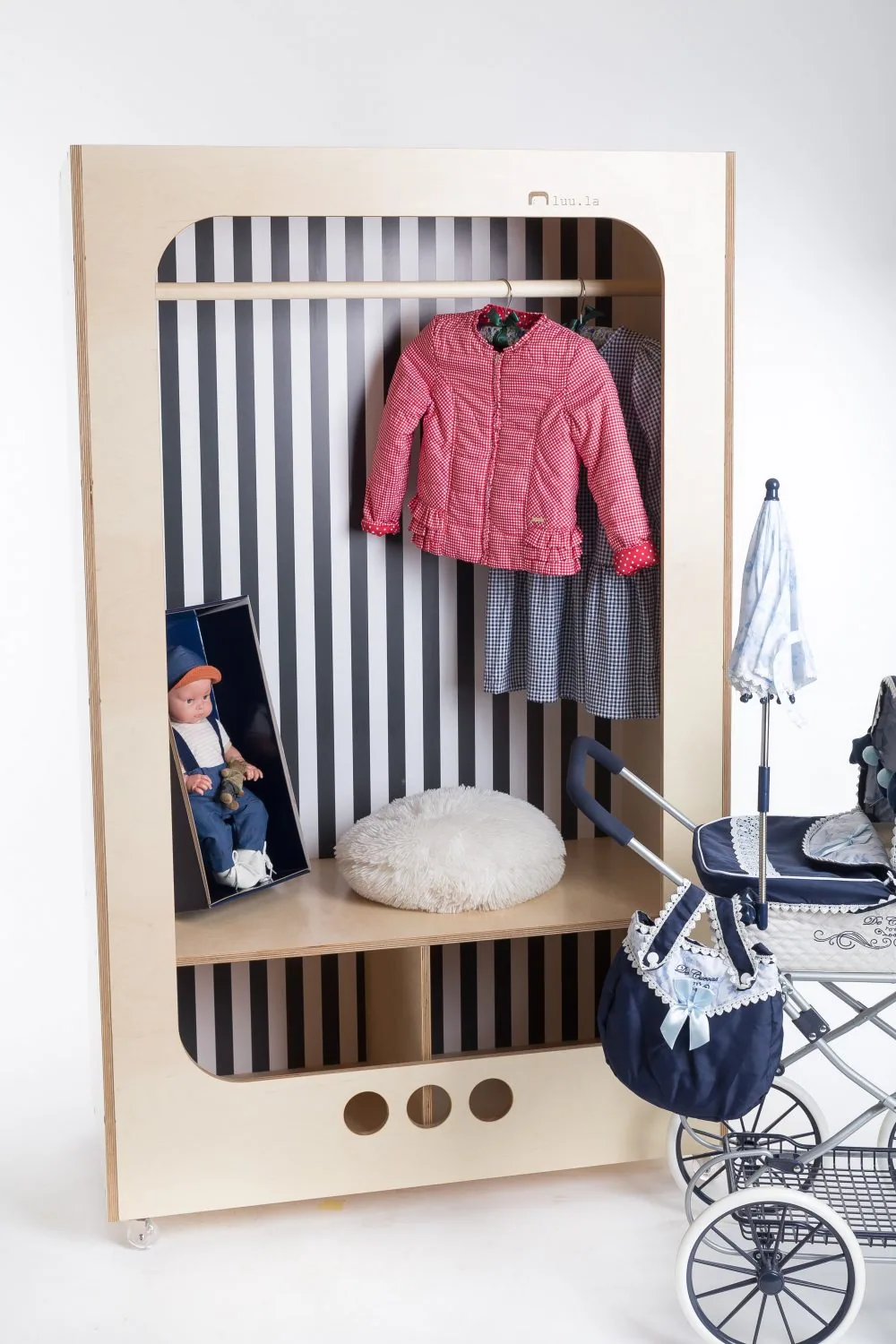 Montessori Wardrobe/ Clothing Rack Gausin